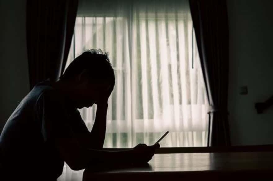 Salud mental y prevención del suicidio: un estudio detectó dificultades para aplicar las normas en Tierra del Fuego