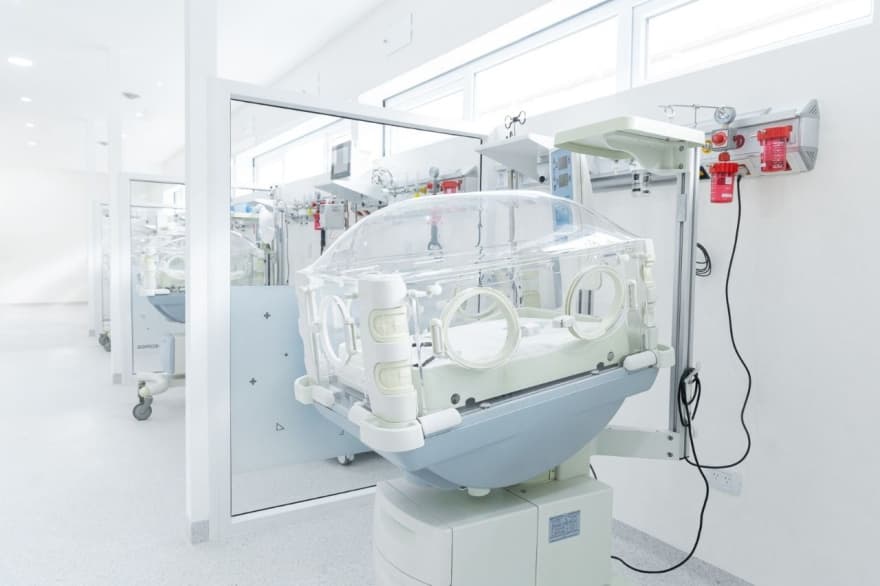 Melella recorrió la obra finalizada del servicio de Neonatología en el Hospital Regional Ushuaia