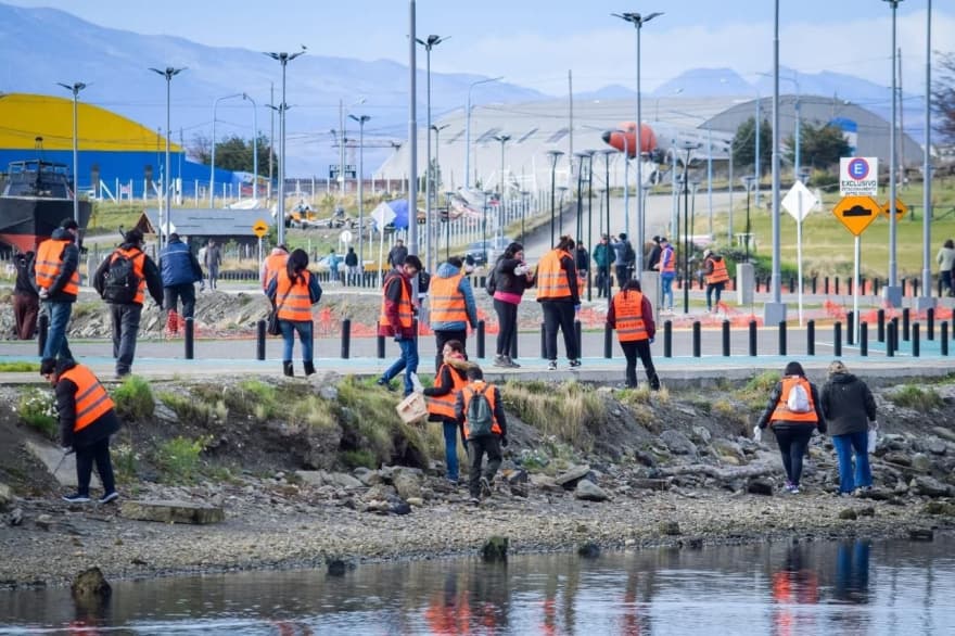 Recolectaron más de 20 mil colillas de cigarrillos en la reserva natural urbana Bahía Encerrada