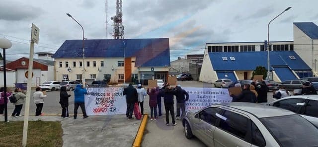 Recurso de amparo en favor de los policías territoriales que reclaman la compensación de sus haberes
