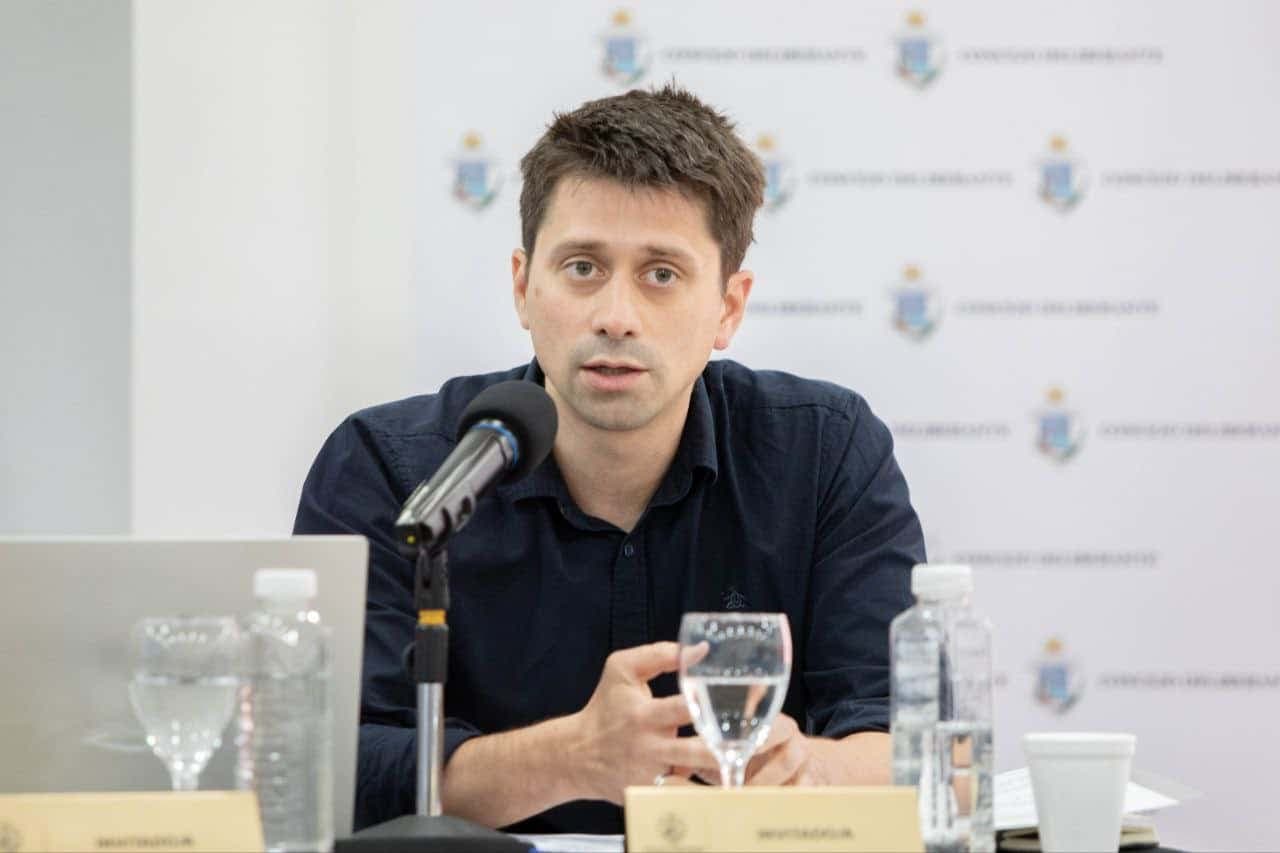 Deluca rechazó el informe del Banco Mundial y advirtió sobre una ofensiva contra la promoción industrial fueguina