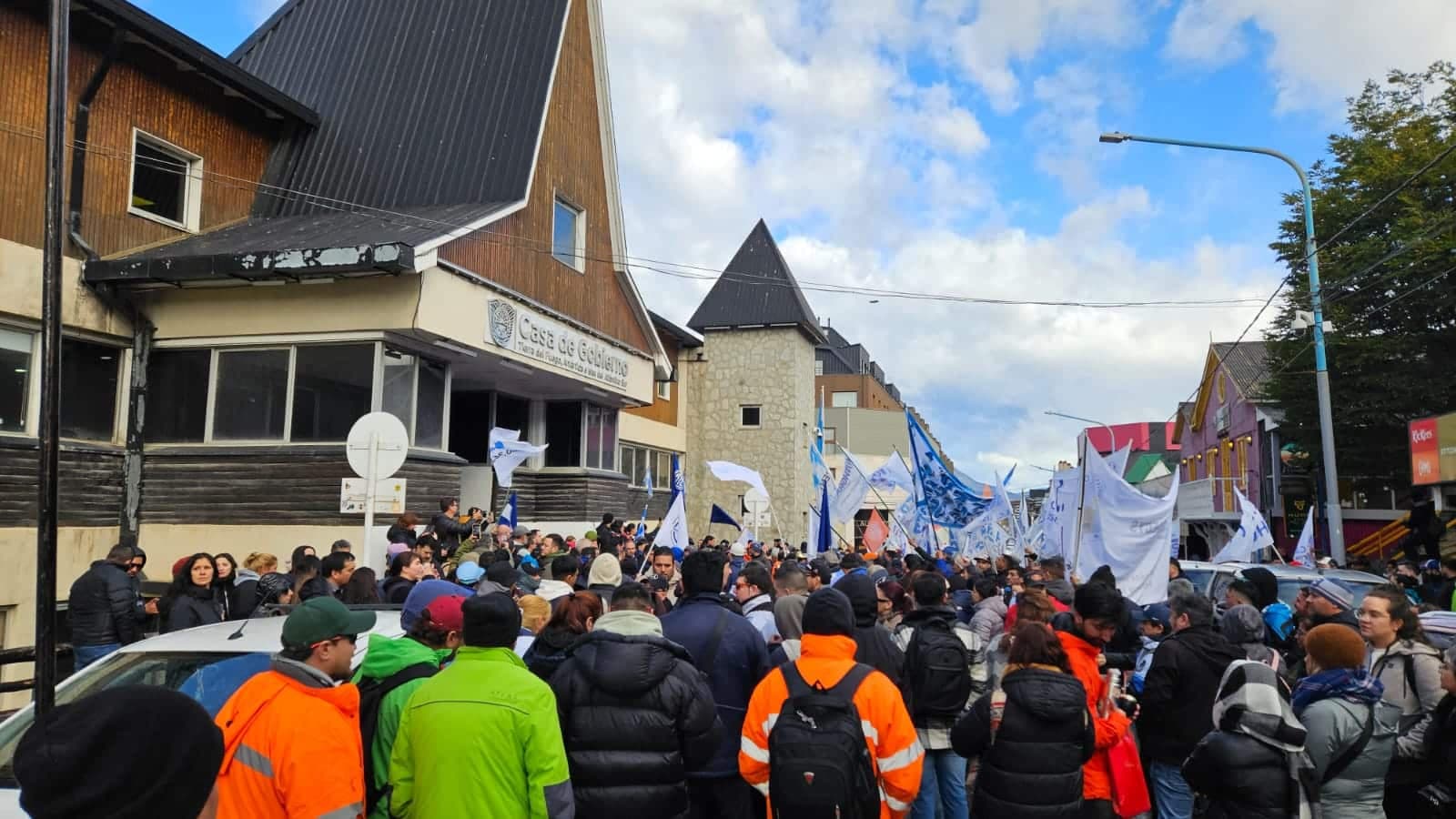 “Una marcha de funcionarios a Casa de Gobierno no soluciona nada” dijo Canals