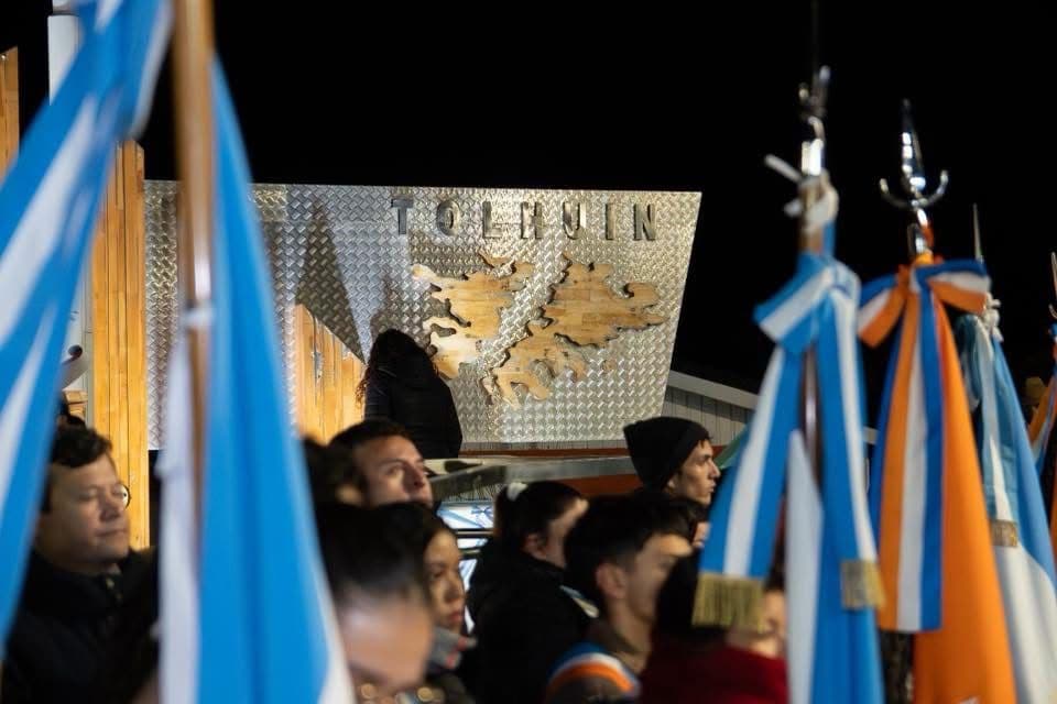 Tolhuin: Vigilia por Malvinas con mensajes de memoria y soberanía