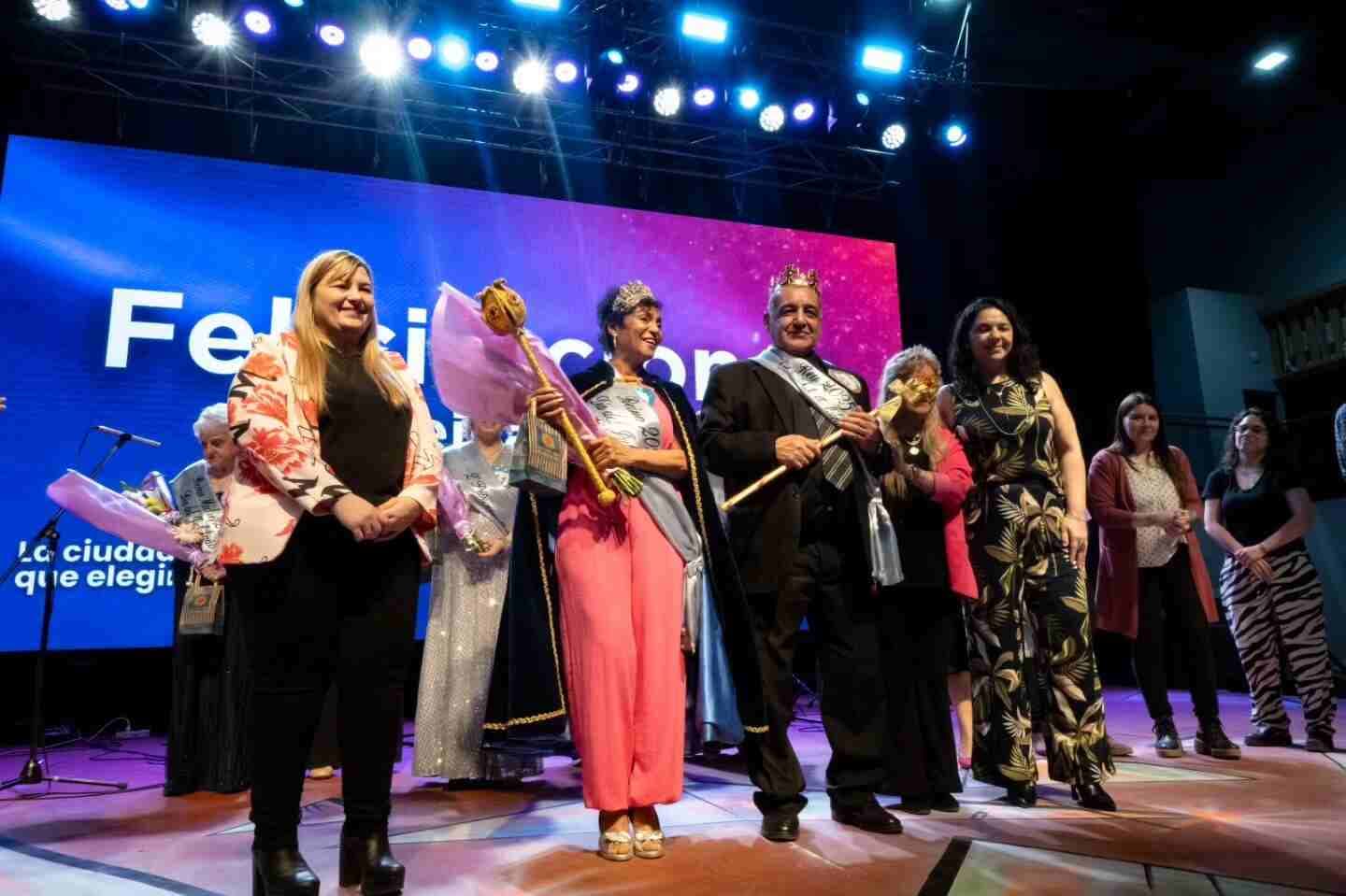 Jubilados y Jubiladas celebraron su Día con una gran fiesta en el Microestadio “Cochocho” Vargas
