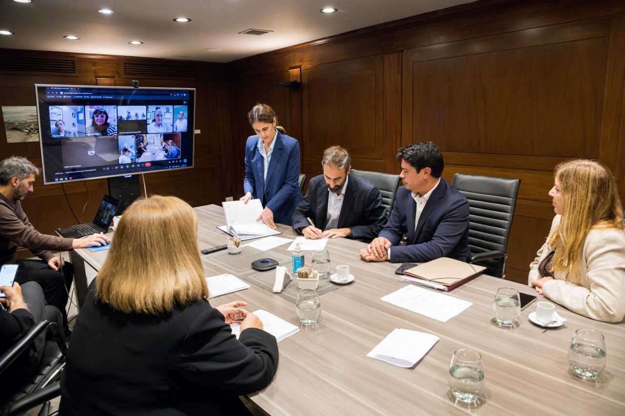 Terra Ignis Energía S.A. firmó con Velitec S.A. un acuerdo para la continuidad operativa de las áreas hidrocarburíferas