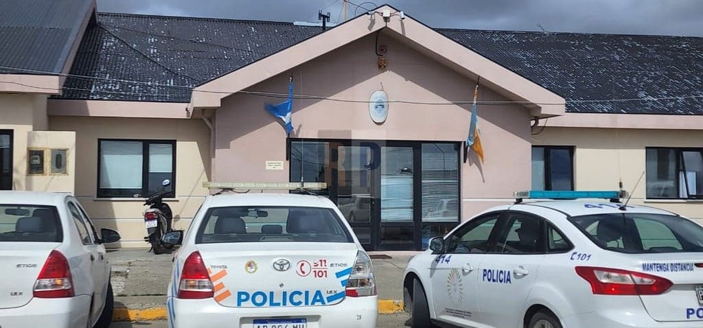 La policía detenida por las estafas en Río Grande se negó a declarar