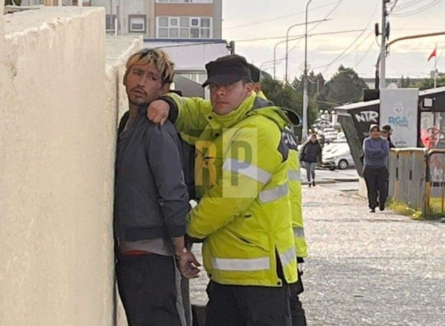 Condenaron en una causa de daños al sujeto que ya está detenido por manosear a una menor en la vía pública