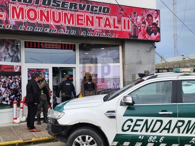La Justicia Federal ordenó 12 allanamientos en Río Grande por contrabando de cigarrillos a Chile