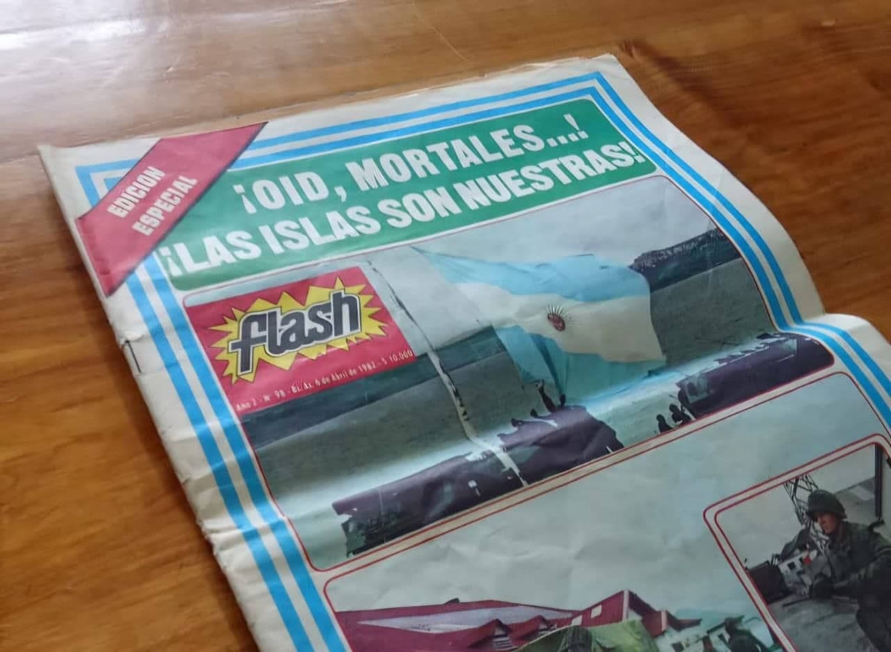 Vecino de Lomas de Zamora donó material histórico al espacio Pensar Malvinas