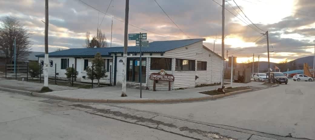 Dos detenidos por agredir a un policía durante un allanamiento
