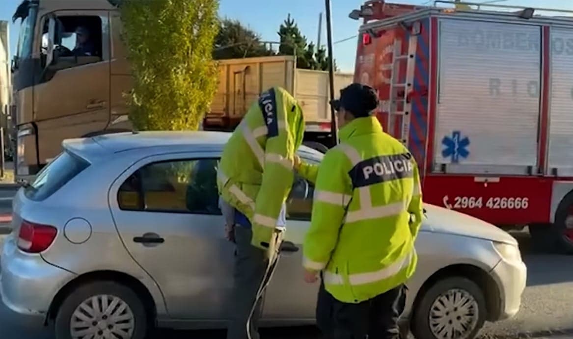 Choque de rodados terminó con un conductor detenido por agresión