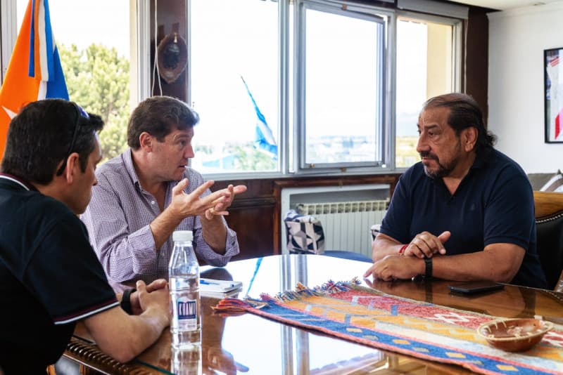 Celulares: Melella recibió a la UOM de Río Grande