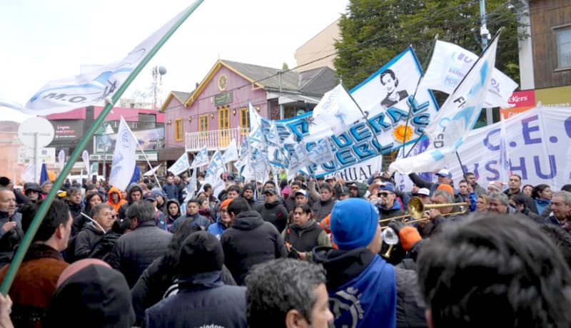 Contundente movilización de Municipales a Gobierno