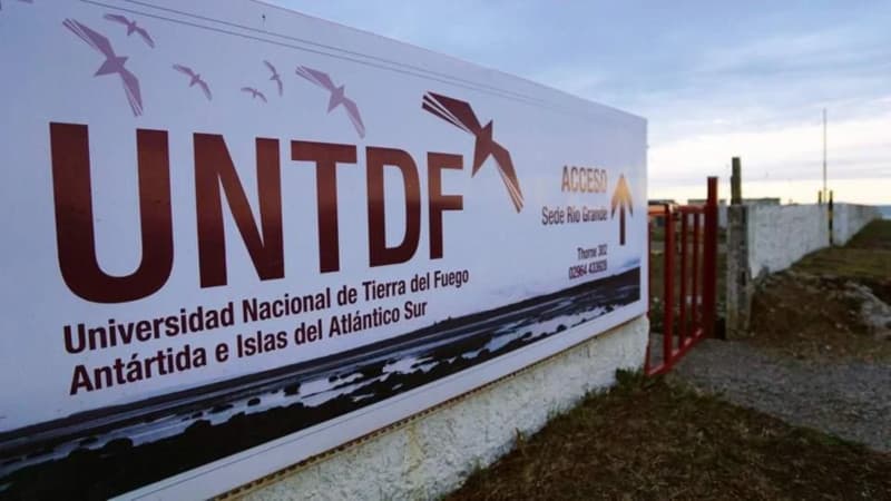 Crisis en la UNTDF: Pérdida salarial y renuncias masivas