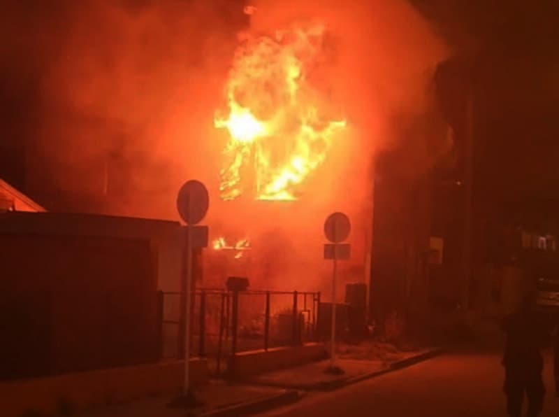 Incendio en una vivienda abandonada de Ushuaia