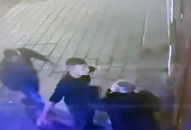 Suboficial de Armada agrede a una trabajadora de seguridad