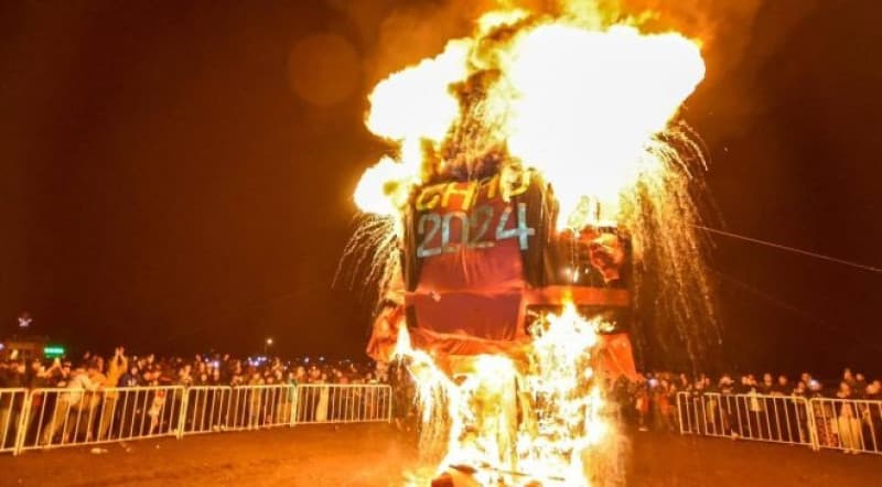 Tolhuin: se viene la tradicional Quema del Muñeco