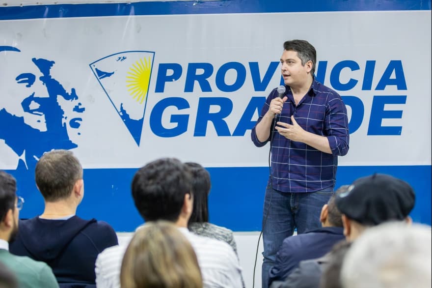 “Desde Río Grande, defender la democracia es sostener la industria y el trabajo”, dijo Martín Perez