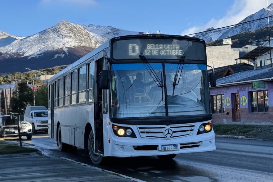 Advierten sobre crisis del transporte en Ushuaia por atraso de subsidios y bajo valor del boleto