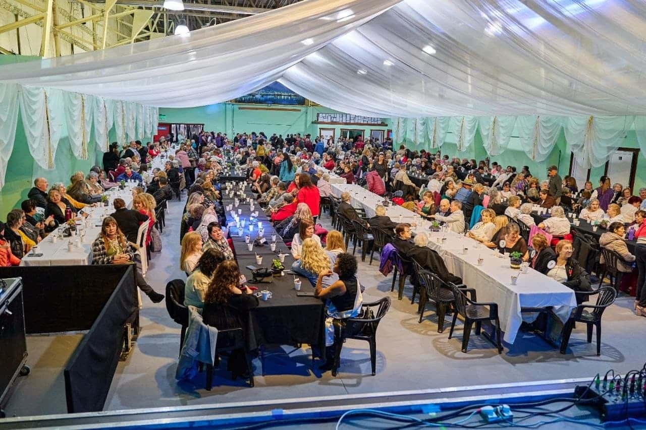 La municipalidad de Ushuaia agasajó a jubilados y jubiladas en su día