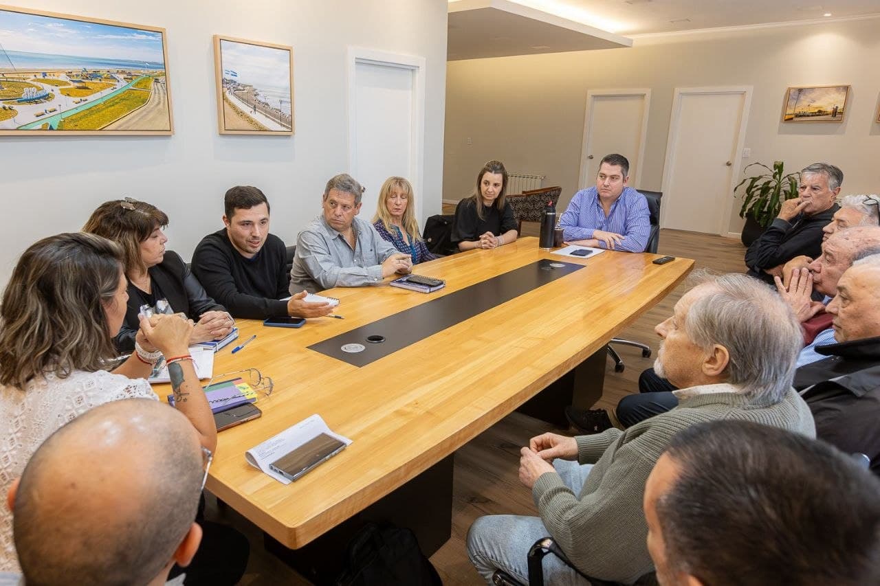 Encuentro entre comerciantes y funcionarios por la caída de las ventas