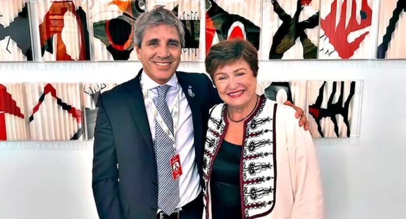 Caputo anunció el acuerdo con el FMI por la segunda revisión