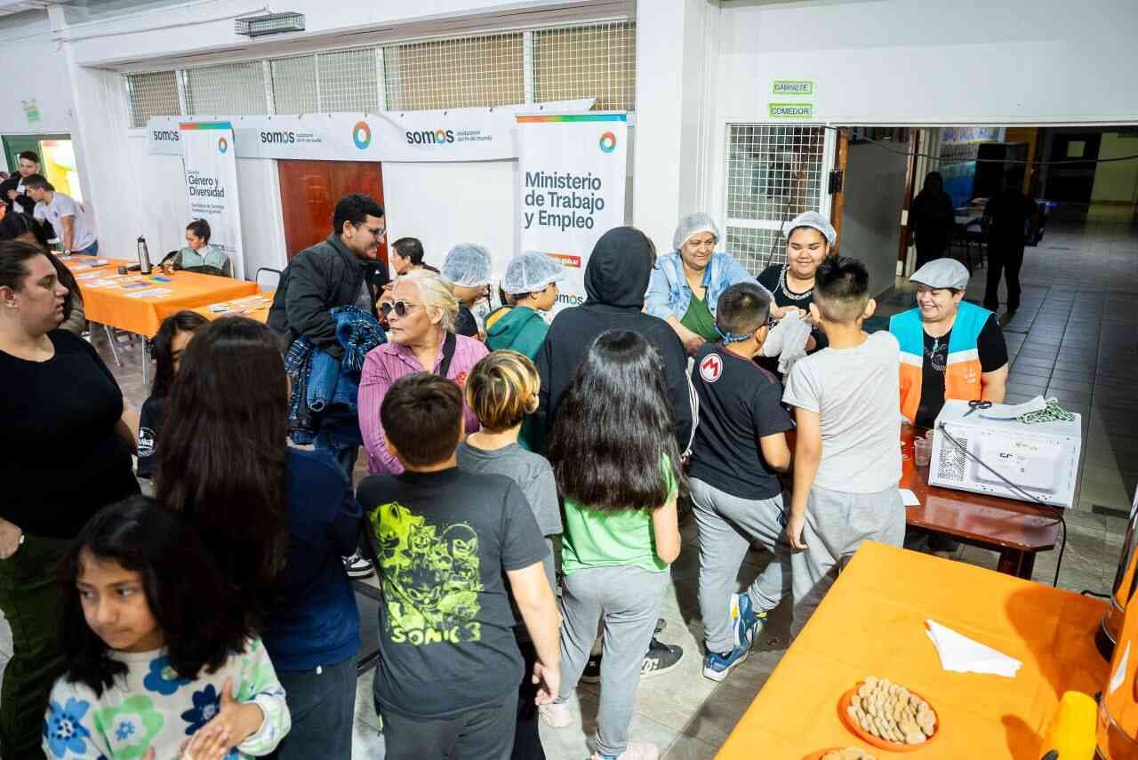 Más de 500 vecinos accedieron a servicios del estado en una jornada territorial en Ushuaia