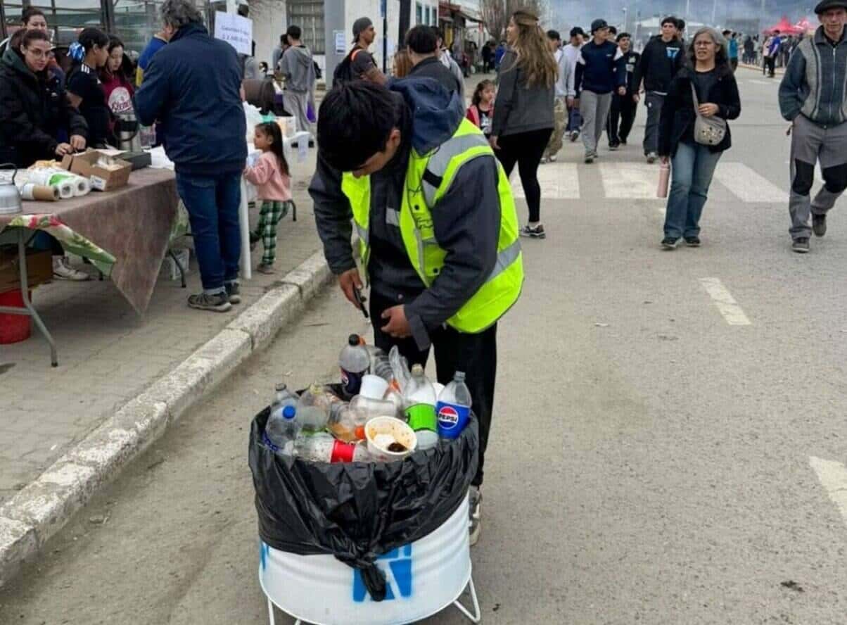 La Municipalidad de Ushuaia llevó adelante tareas de limpieza posterior al desfile del 142° Aniversario de Ushuaia