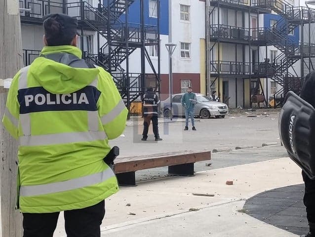 Comienza juicio a 3 hermanos por violento enfrentamiento con la Policía en los patios internos de Chacra4