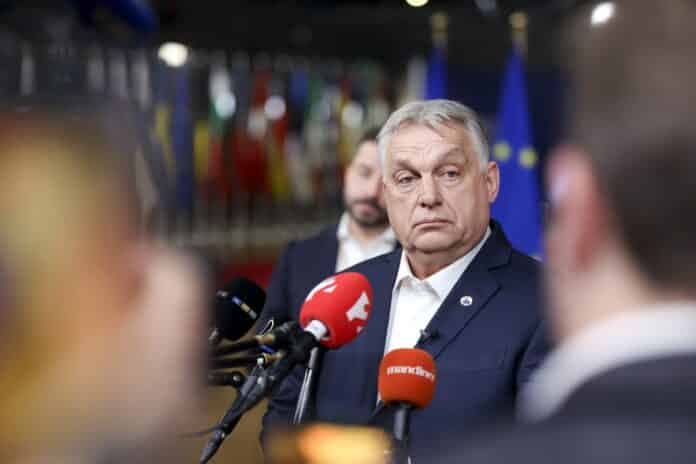 Hungría votará el domingo y la Unión Europea observa en silencio el destino de Orbán