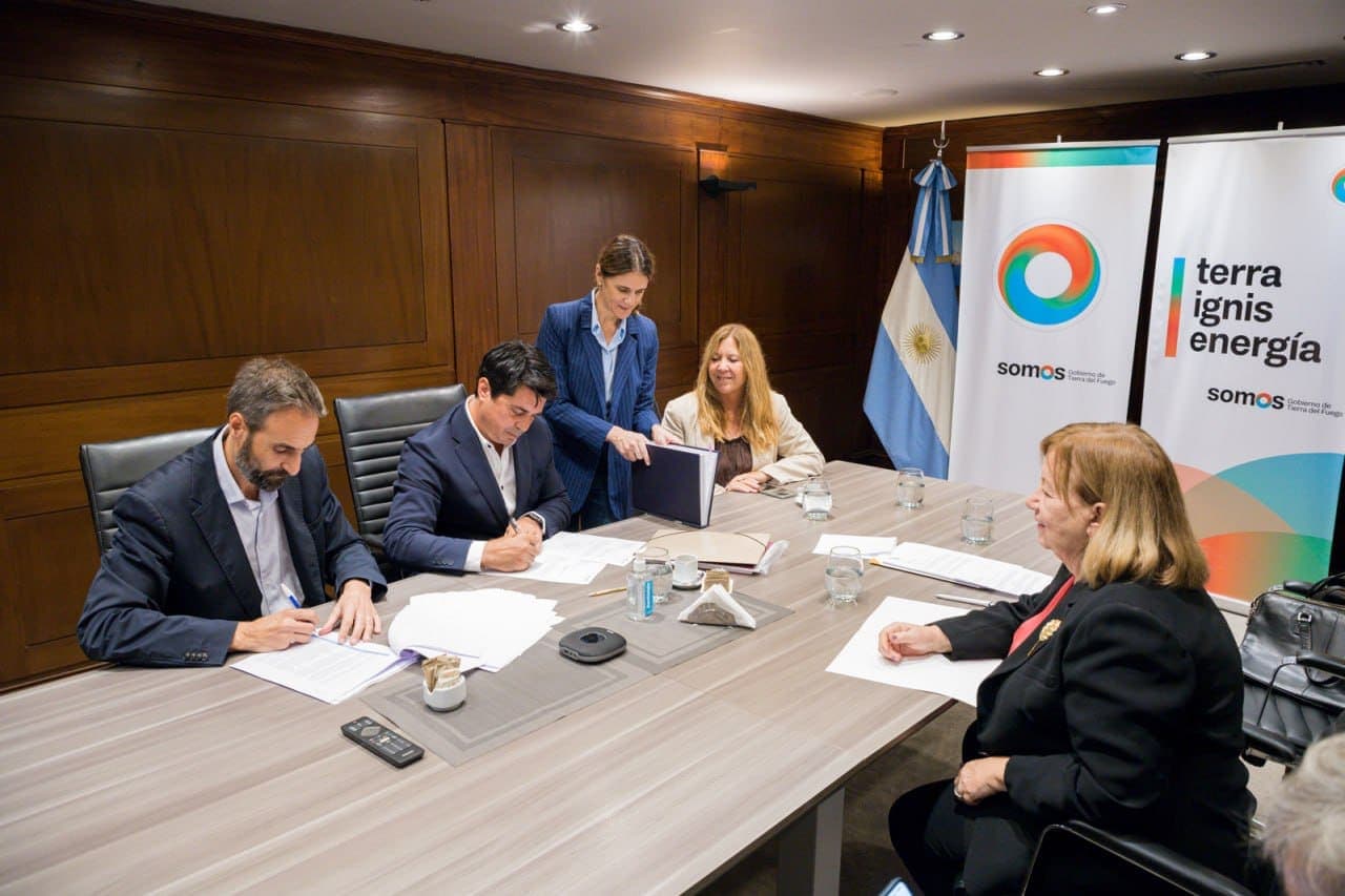 Terra Ignis Energía firmó un acuerdo con Velitec para operar áreas hidrocarburíferas