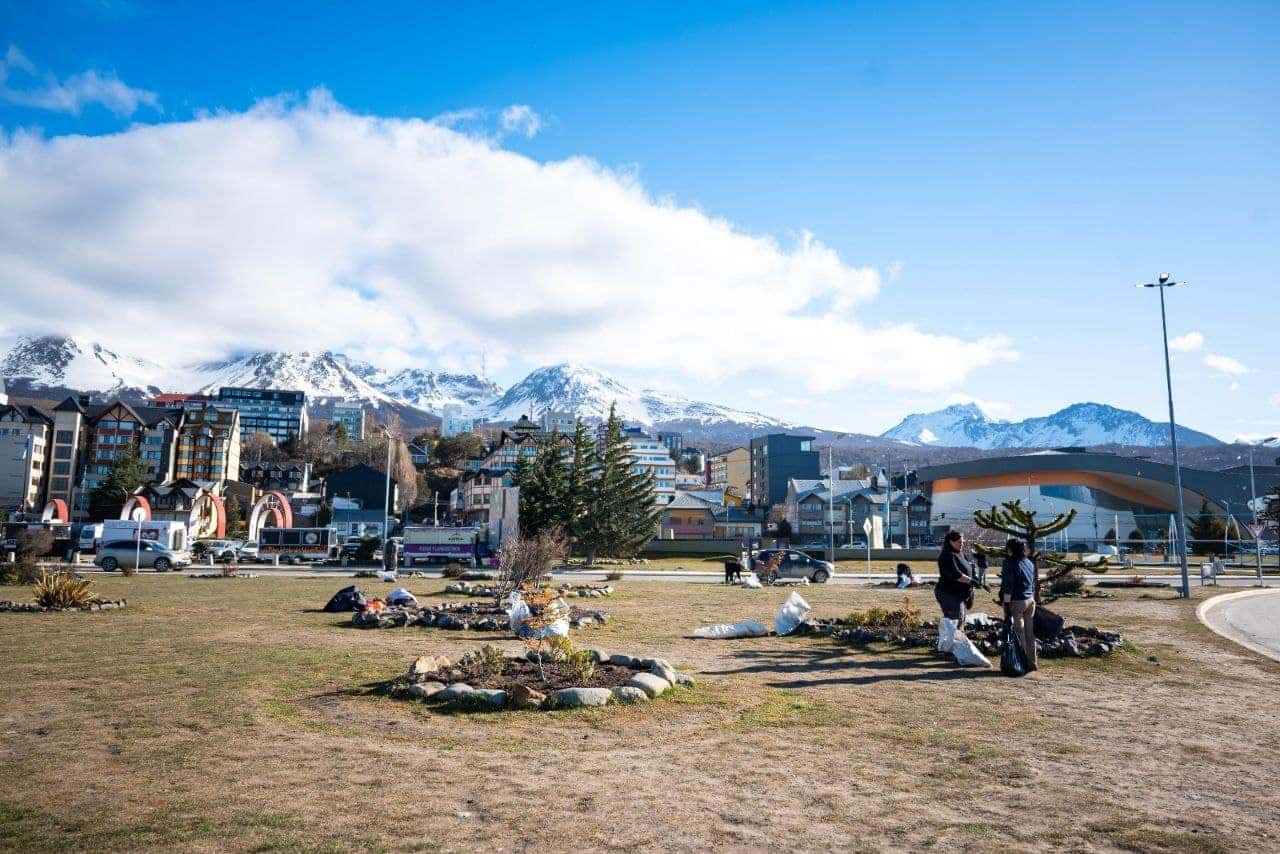 El Municipio realiza tareas de limpieza y puesta en valor en distintos puntos de Ushuaia